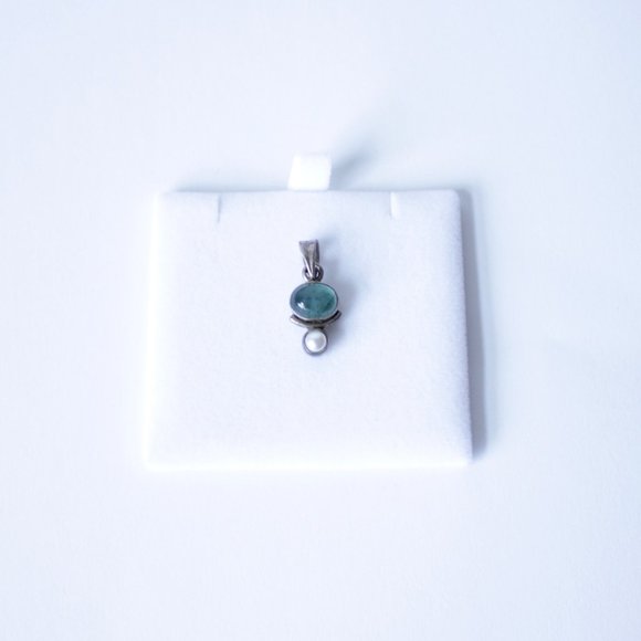 • the vtg stacked gemstone pendant - Picture 4 of 7